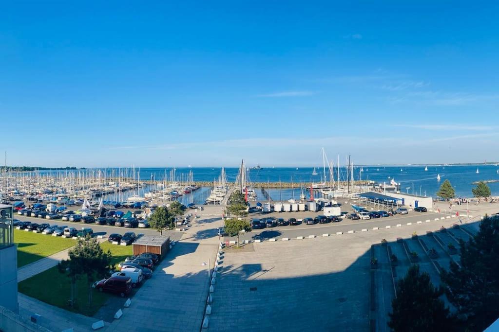 Panoramablick Und Den Strand Direkt Vor Der Tuer Apartment Kiel Bagian luar foto