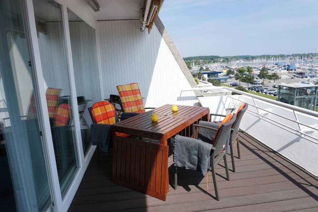 Panoramablick Und Den Strand Direkt Vor Der Tuer Apartment Kiel Bagian luar foto